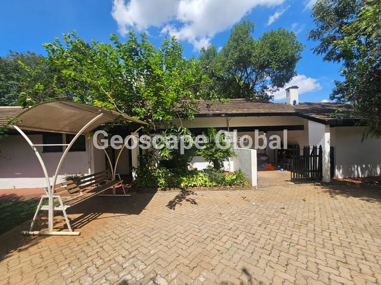 4 Bed House with En Suite in Loresho