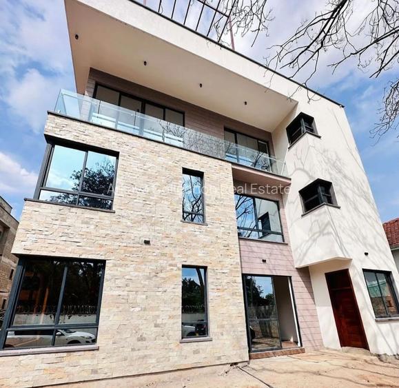 4 Bed Townhouse with En Suite in Lavington