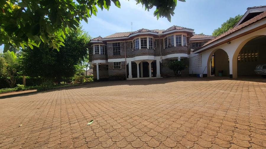 4 Bed House with En Suite in Runda