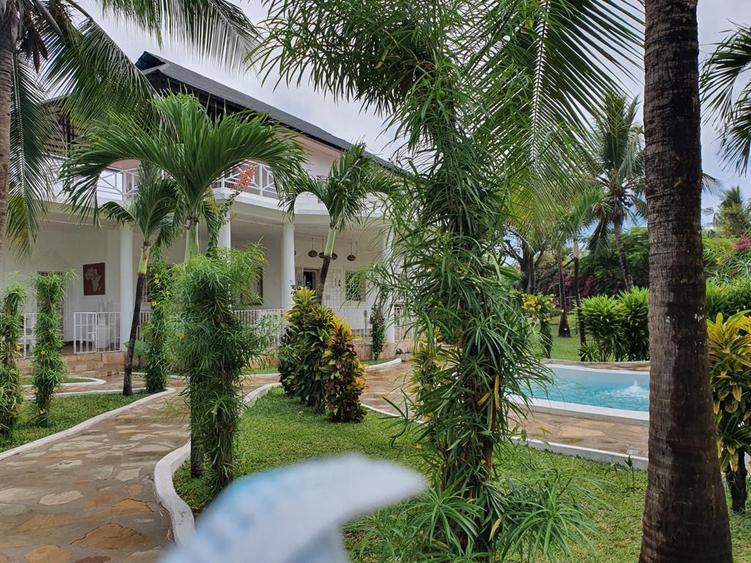 4 Bed Villa with En Suite in Malindi