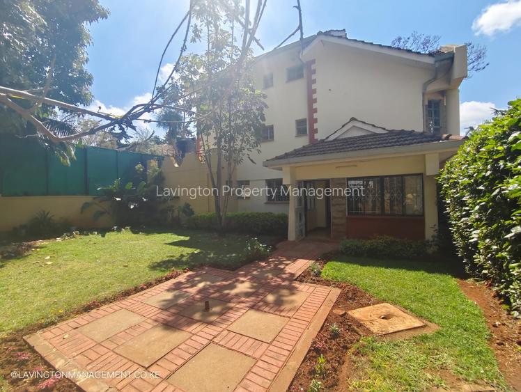 5 Bed Townhouse with En Suite at Lavington Green