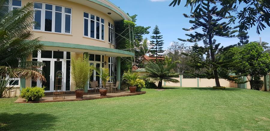 5 Bed House with En Suite at Panafric Road 55 5 Bed House with En Suite at Panafric Road 55