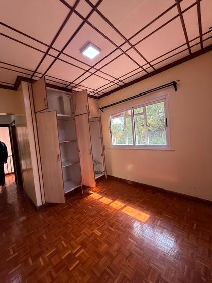 4 Bed Villa with En Suite in Lavington - Altro