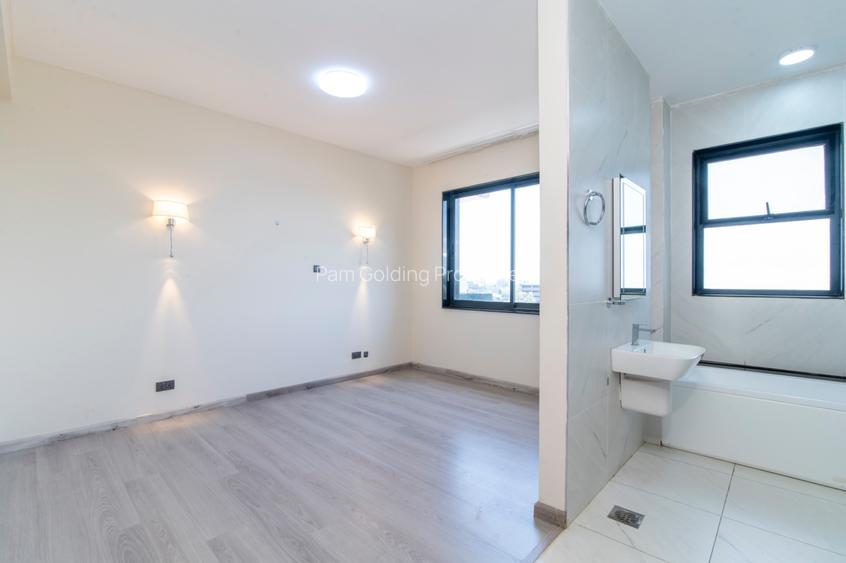 2 Bed Apartment with En Suite in Rhapta Road