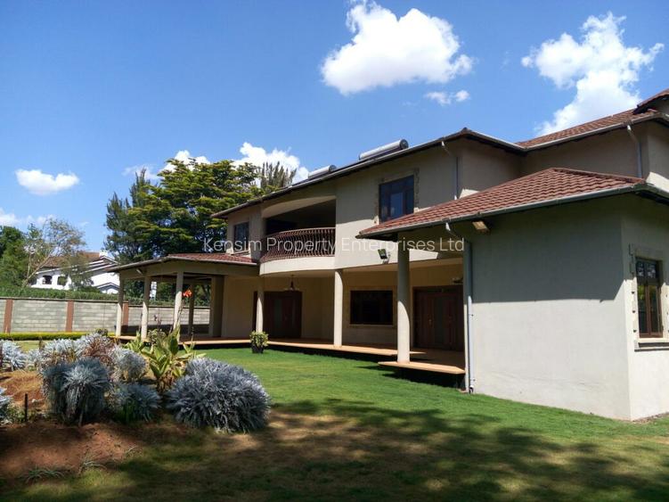 5 Bed House with En Suite in Runda