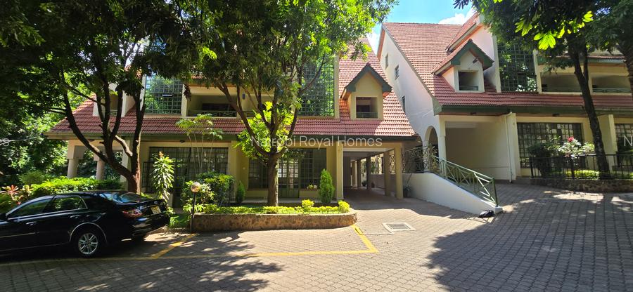 4 Bed Townhouse with En Suite at Lavington Green