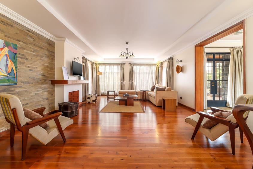 5 Bed Villa with En Suite in Karen