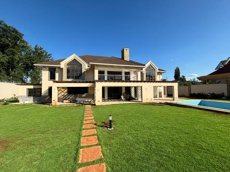 5 Bed Villa with En Suite in Runda