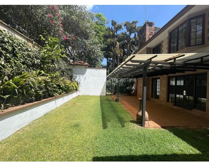 4 Bed Townhouse with En Suite in Westlands Area