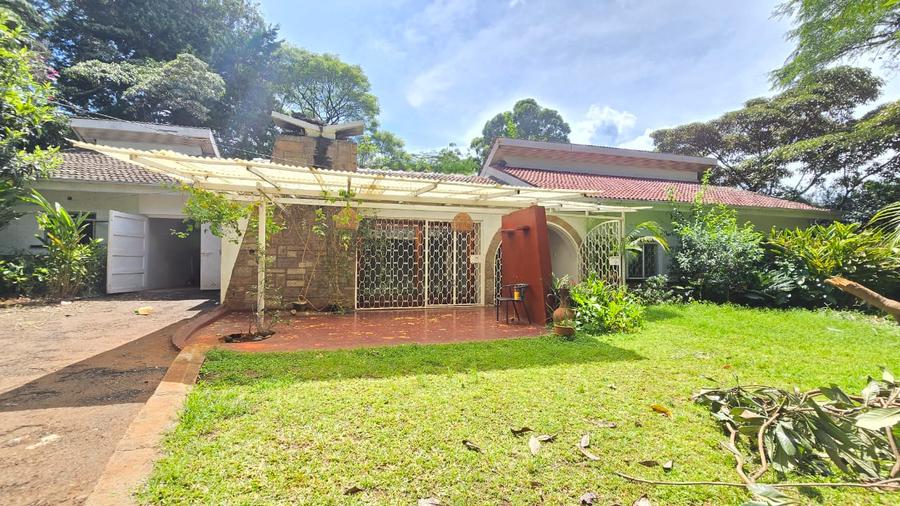 4 Bed House with En Suite in Rosslyn 4 Bed House with En Suite in Rosslyn