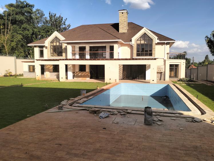 5 Bed House with En Suite in Runda