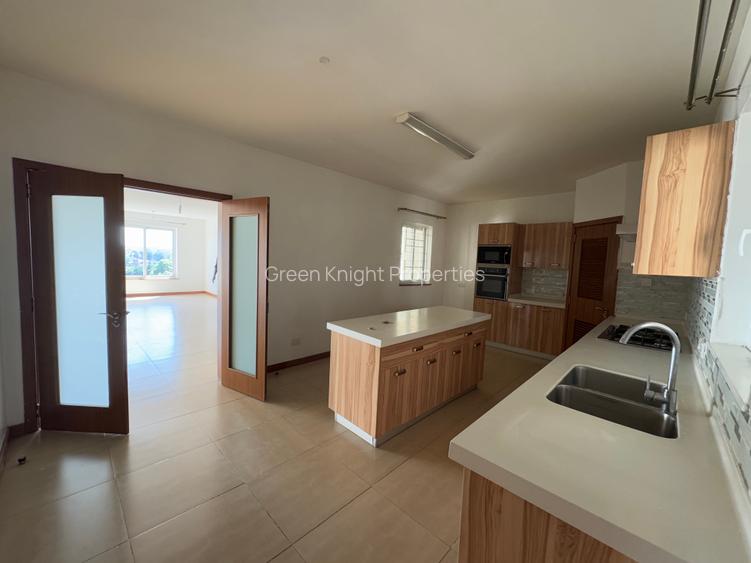 Serviced 3 Bed Apartment with En Suite in Kilimani