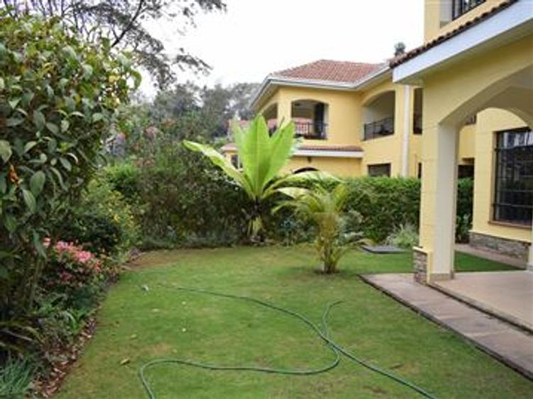 4 Bed Townhouse with En Suite in Lavington 4 Bed Townhouse with En Suite in Lavington