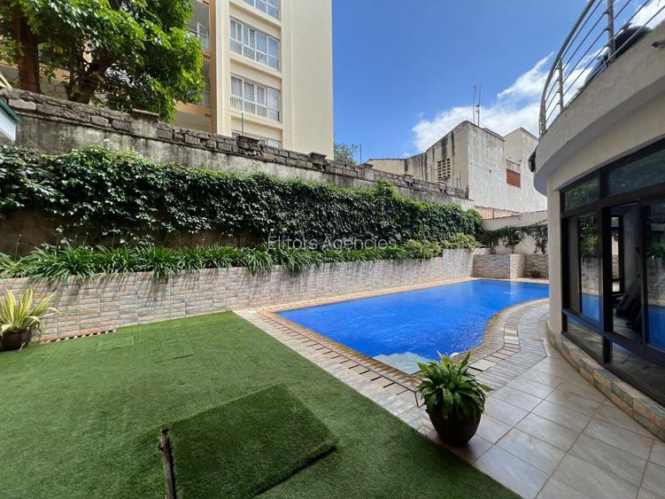 2 Bed Apartment with En Suite at Lantana Road