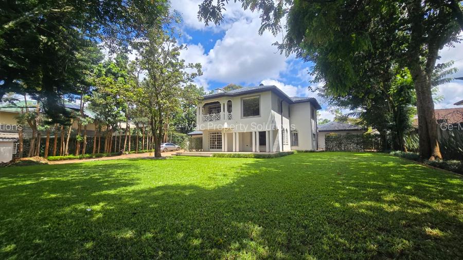 5 Bed House with En Suite in Runda