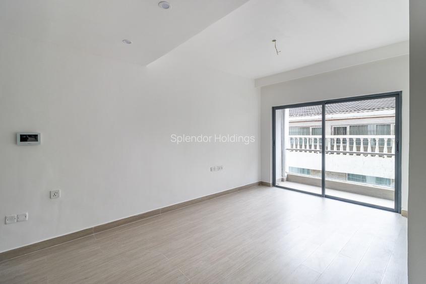 1 Bed Apartment with Swimming Pool in Kilimani