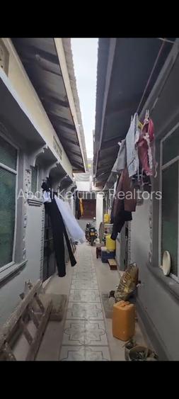 10 Bed House with Borehole at Barsheba