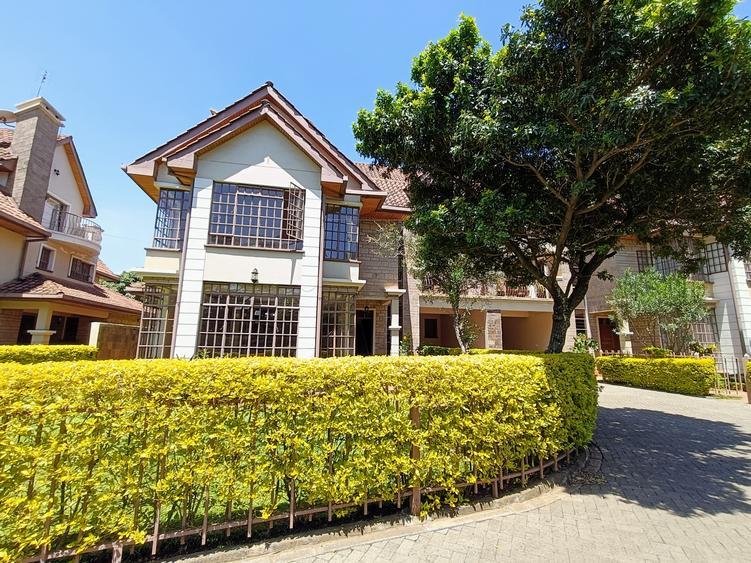 5 Bed Townhouse with En Suite in Lavington 5 Bed Townhouse with En Suite in Lavington