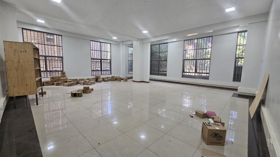 1,300 ft² Commercial Property with Service Charge Included at Kindaruma Road