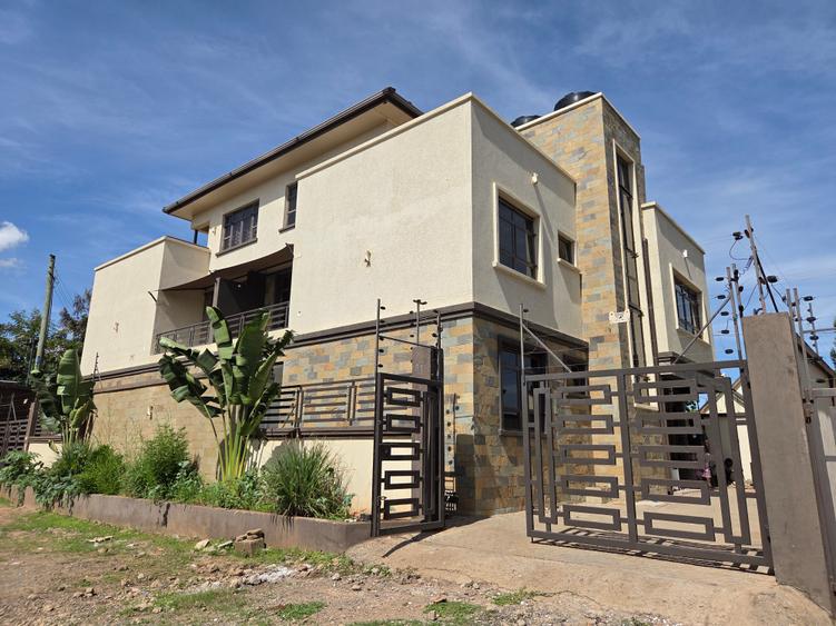5 Bed Townhouse with En Suite at Eastern Bypass 5 Bed Townhouse with En Suite at Eastern Bypass