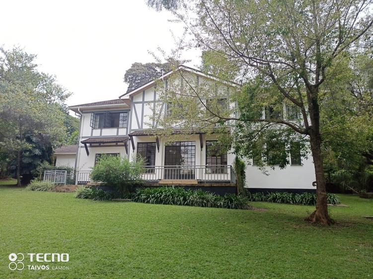 5 Bed Villa with En Suite in Rosslyn 5 Bed Villa with En Suite in Rosslyn