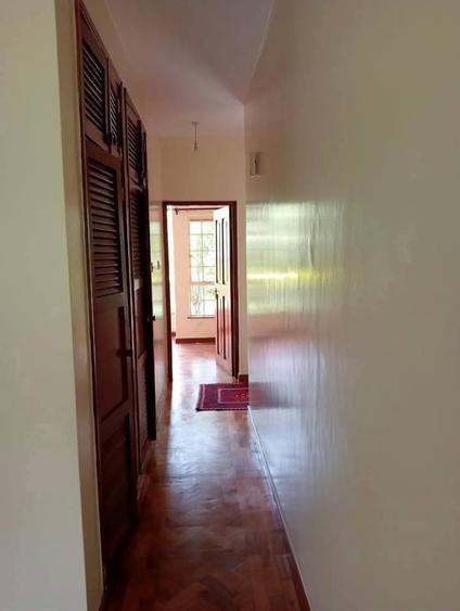 5 Bed Townhouse with En Suite in Rosslyn - Mehr