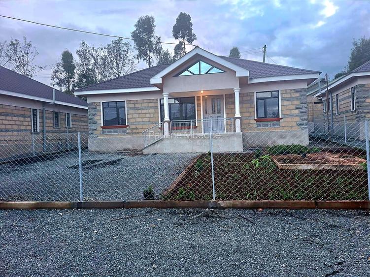 3 Bed House with En Suite at Matasia Road Near Total Petrol Station.