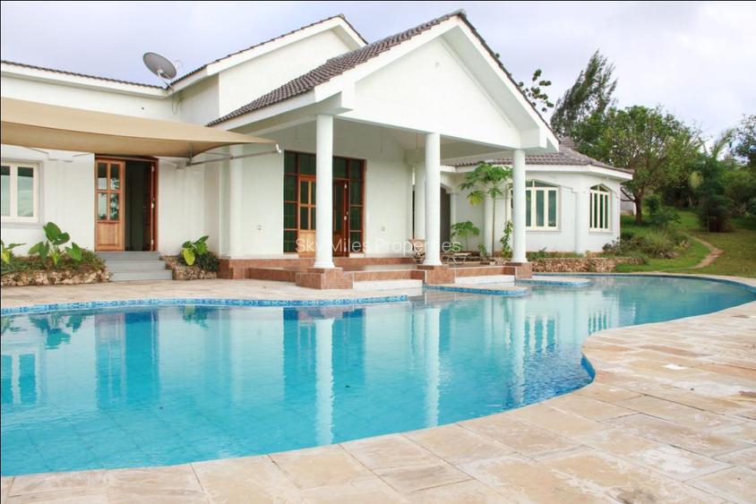 5 Bed Villa with En Suite at Vipingo