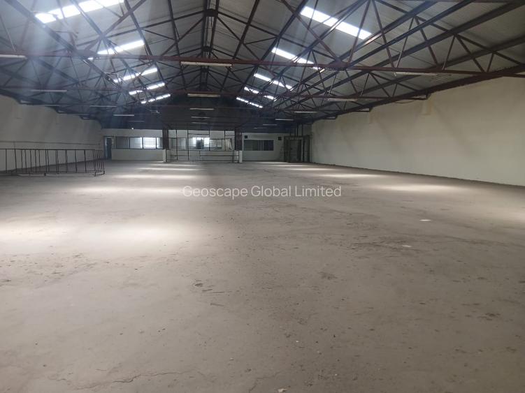 45,000 ft² Warehouse with Backup Generator in Industrial Area