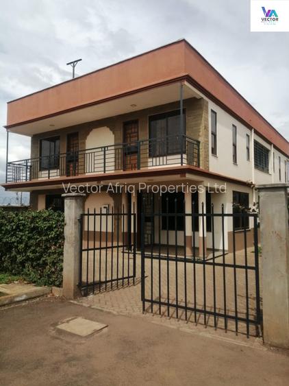 5 Bed Townhouse with En Suite in Syokimau