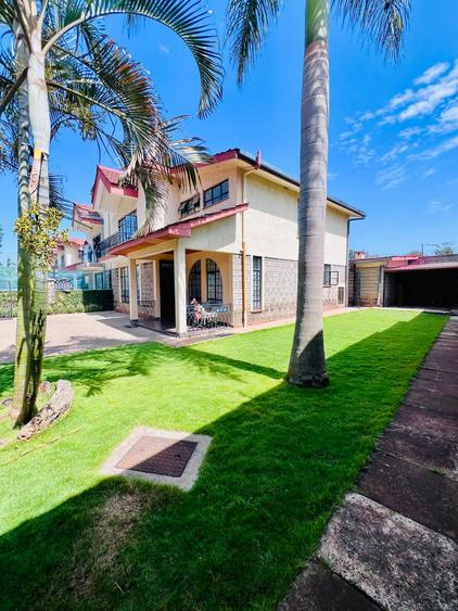 4 Bed Townhouse with En Suite at Lavington Green 4 Bed Townhouse with En Suite at Lavington Green
