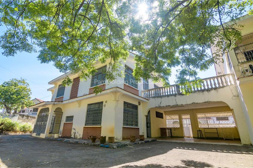 4 Bed Townhouse with Garden at Neem Avenue