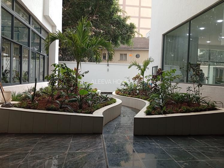 1 Bed Apartment with Swimming Pool in Kilimani