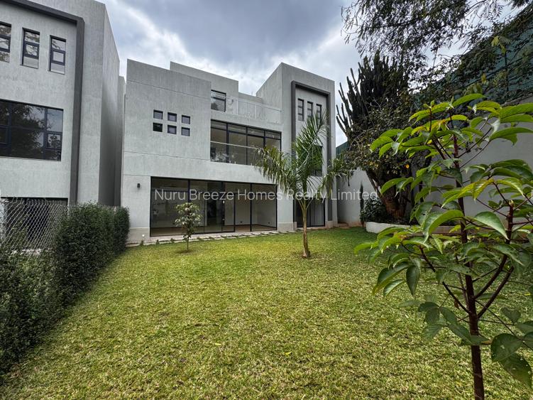 5 Bed Townhouse with En Suite in Lavington