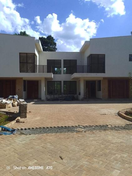 4 Bed House with En Suite in Karen