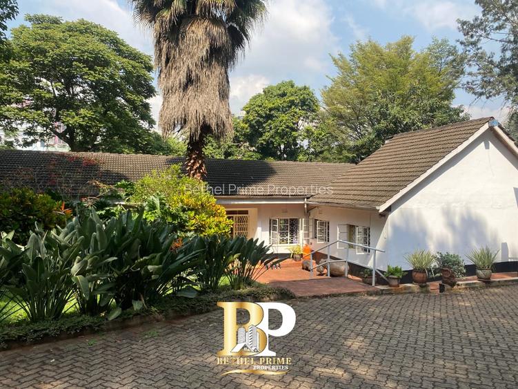 4 Bed House with En Suite in Spring Valley