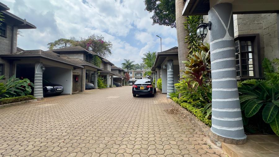 4 Bed Townhouse with En Suite at Peponi Road