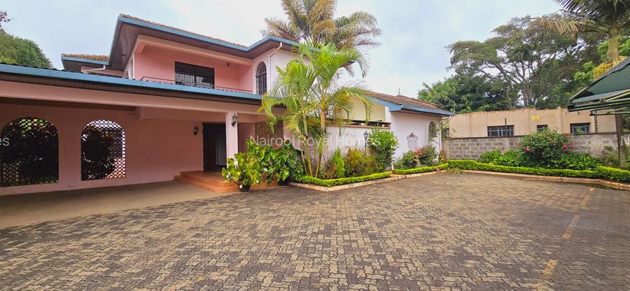 5 Bed Townhouse with En Suite at Lavington Green