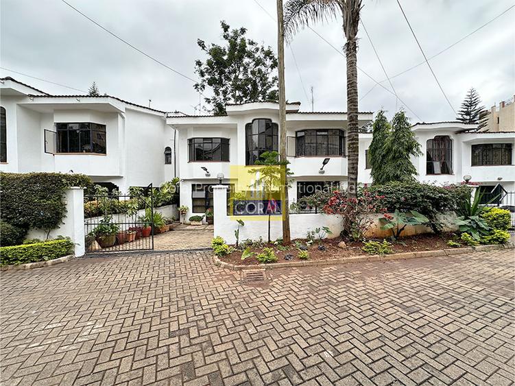 5 Bed Villa in Riverside