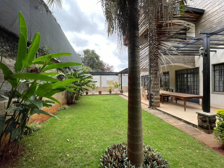 5 Bed Townhouse with En Suite in Lavington