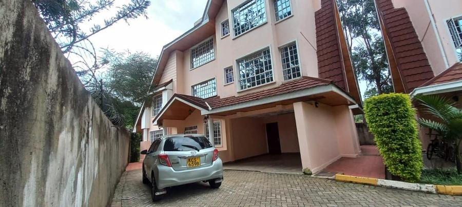 5 Bed Townhouse with En Suite at Lavington Green 5 Bed Townhouse with En Suite at Lavington Green