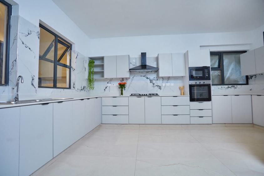 3 Bed Apartment with En Suite in Westlands Area 3 Bed Apartment with En Suite in Westlands Area