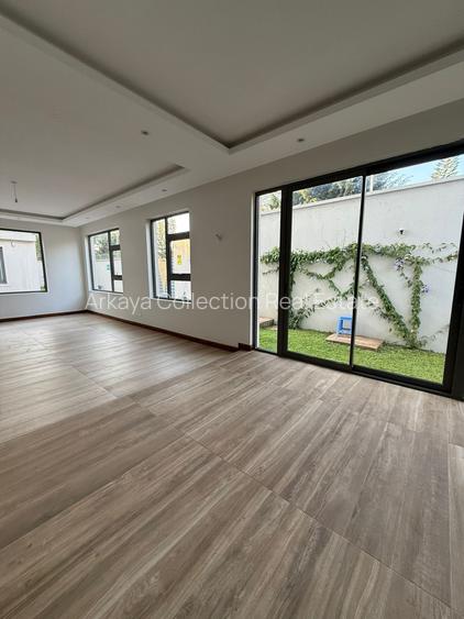 6 Bed Townhouse with En Suite in Lavington