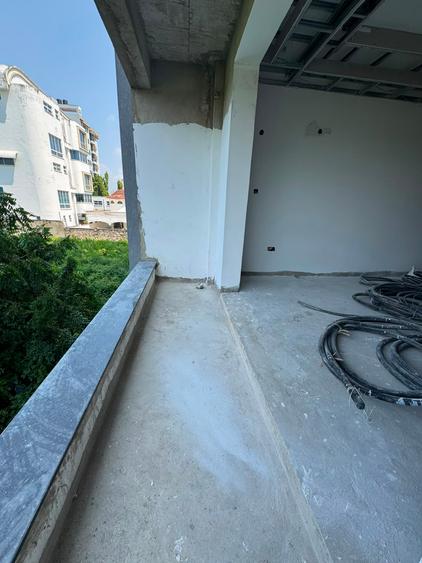 Serviced 3 Bed Apartment with Swimming Pool at Parklane - Fler