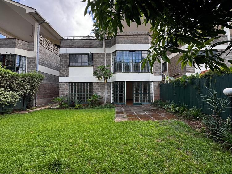 5 Bed Townhouse with En Suite in Spring Valley 5 Bed Townhouse with En Suite in Spring Valley