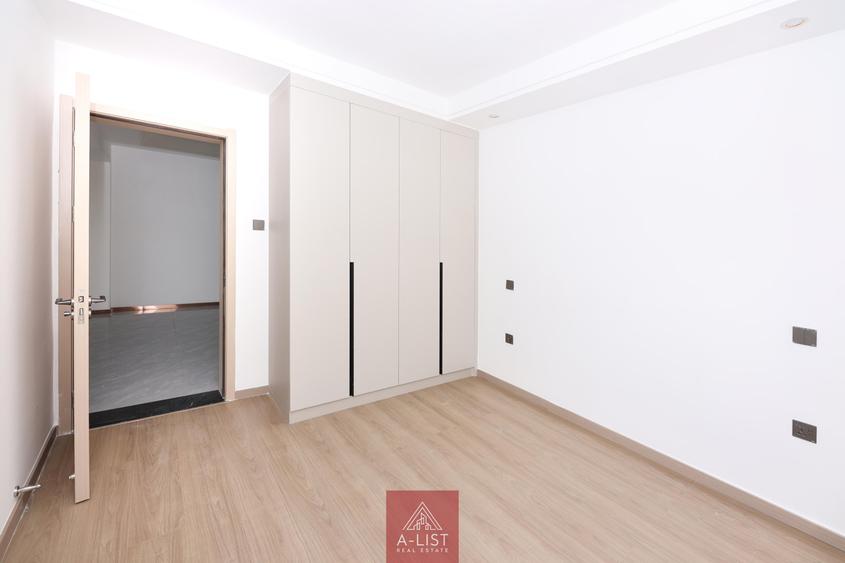 Apartment in Riverside - View 4