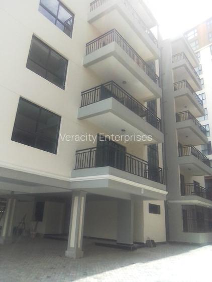 3 Bed Apartment with En Suite at 67 Airport Hotel Area