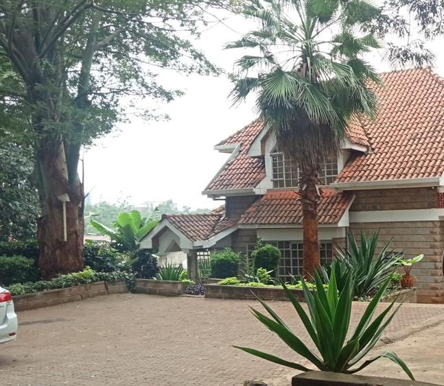 6 Bed House with En Suite in Muthaiga