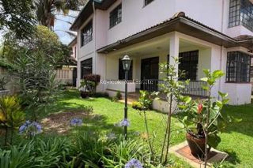 4 Bed Townhouse with En Suite at Lavington