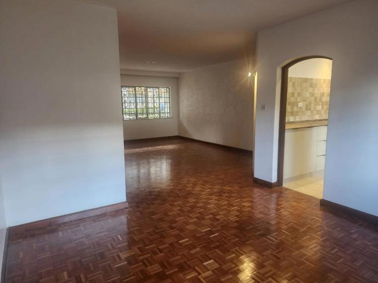 4 Bed Apartment with En Suite in Rhapta Road